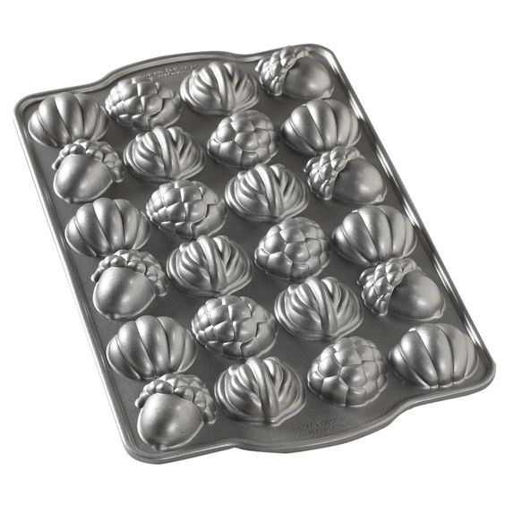 autumn cake pan image