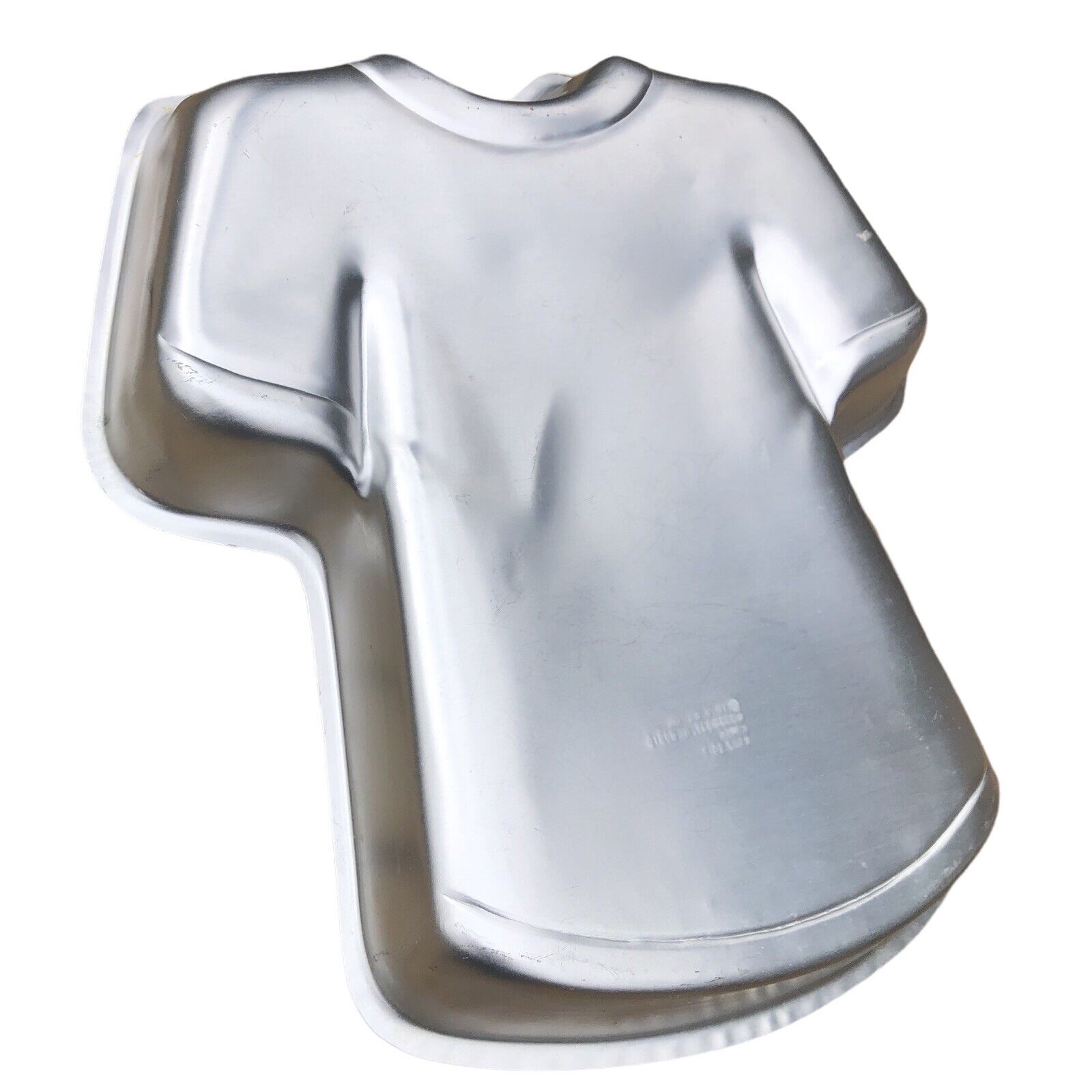 t-shirt cake pan image